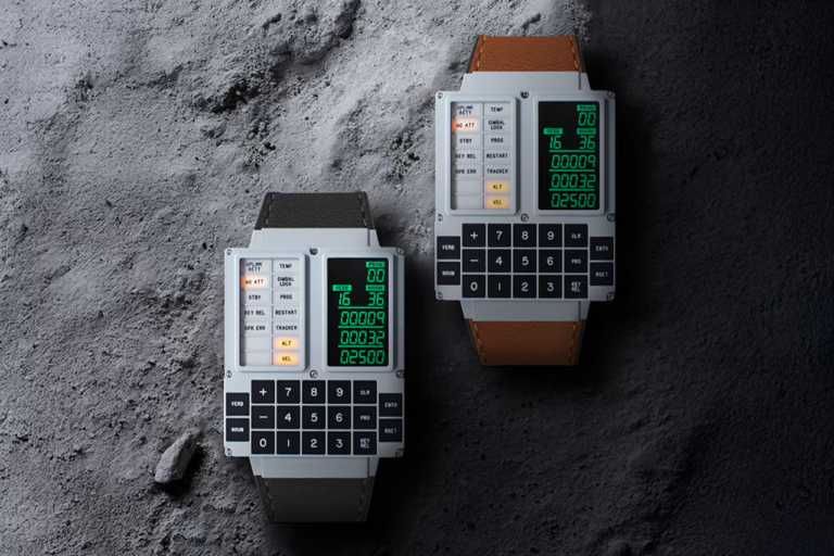 DSKY Moonwatch – ретрофутуристичний годинник-калькулятор стилізований під Apollo Guidance Computer